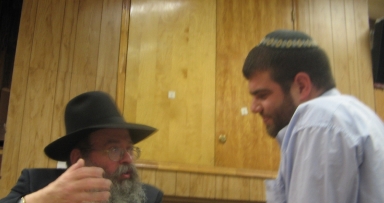מחר: עצרת חירום ב770