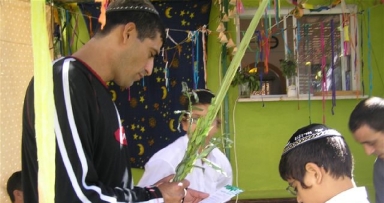 ילדי עפולה יוצאים ב'מבצע לולב' נרחב