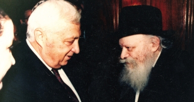נמצאו מכתבים של הרבי שליט"א מלך המשיח לראשי ממשלות