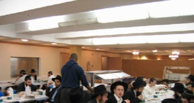 חדר האוכל לאורחים - ב-1414