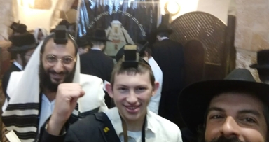 היום! סעודת הודיה לת' מענדי דונין
