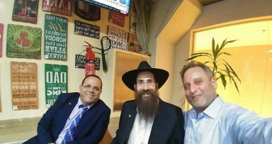 הרב אליהו חביב והשר איוב קרא 