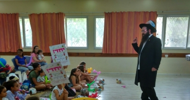 לראשונה: תהלוכת ל"ג בעומר במושב אלישמע 