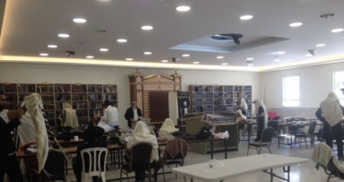 שערי גאולה: הותקן ארון קודש בדוגמת 770