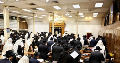 פרשת תצוה בבית משיח 770 • יומן וגלריה