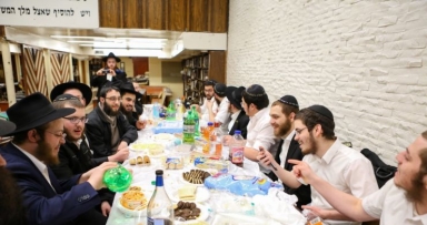 פרשת שמיני בבית משיח 770 • גלריה ויומן 
