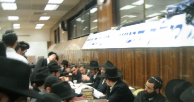 השכם והערב עליהן והן כלין מאליהן