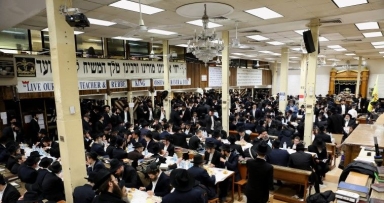 התוועדות יא ניסן בבית משיח