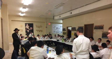 התוועדות חסידים לרגל ט"ו אייר בסינסינטי 