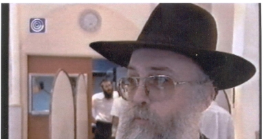 הרב זאב קרומבי נבחר כ"יקיר צפת" לשנת תשס"ה