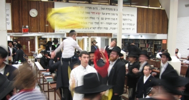 זורק אחת ומקבל אחת