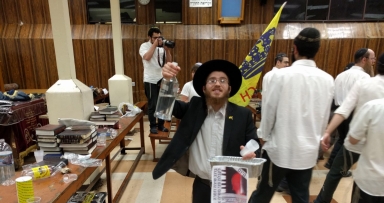 ריקודי שמחה בבית משיח 