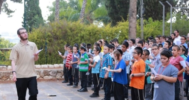 אורו של משיח: ערב שבת בשליחות 