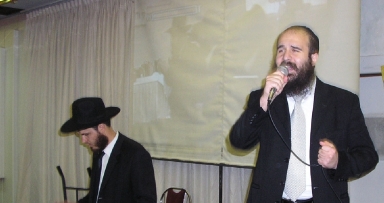הזמר שמואל שפירו יצטרף למופע בנתניה