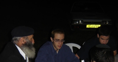 התוועדות יום הולדת לתמים שניאור זלמן וולף נערכה על גדות הירדן.