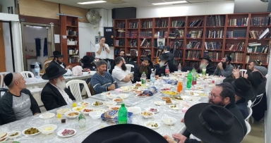 התוועדות כ"ד טבת בבת ים עיר הגאולה 