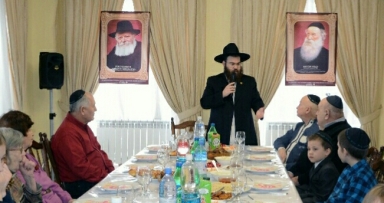 התוועדות כ"ד טבת עם המקורבים בקוסטנאי