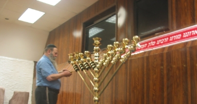 מכינים את הבימה