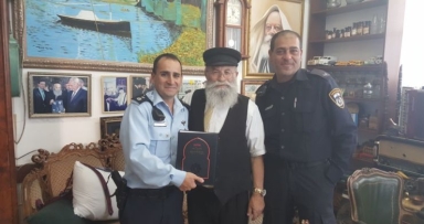 שוטר החדש ביקר במוסדות החסד יד ביד בלוד
