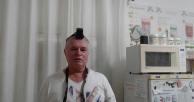 "שמתברר שלעולם לא הניח תפילין"