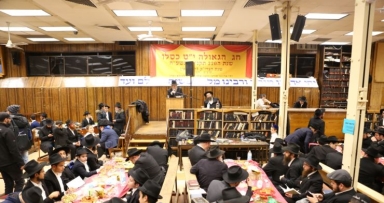 התוועדות י"ט כסלו המרכזית בבית משיח 770 