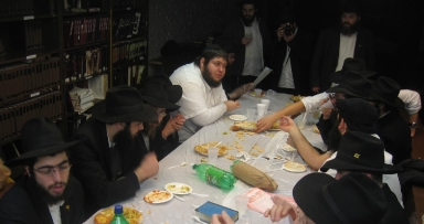 התוועדות "פינת החי" השבועית