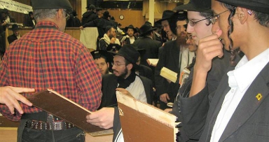 "לוקחים את 770 הביתה", גם כפשוטו