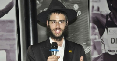 ראיון ברדיו עם השליח בקניה