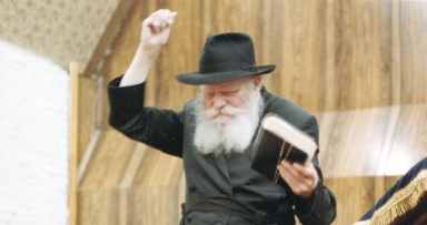 עוד מעשה קטן והוא יהיה כבר כאן!