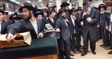 הדולר שחזר