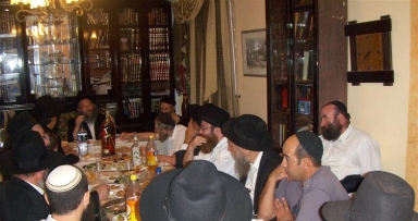 התוועדות בביתר עלית עם הרב אליעזר קניג