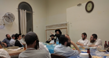 ביצהר התוועדו עם הרב ויצהנדלר