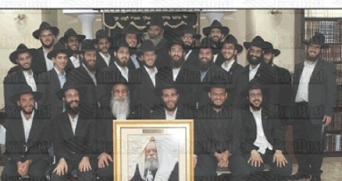 העיתונים מפרסמים על שלוחי המלך בפלורידה