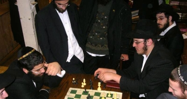 ליל ניתל ב-770